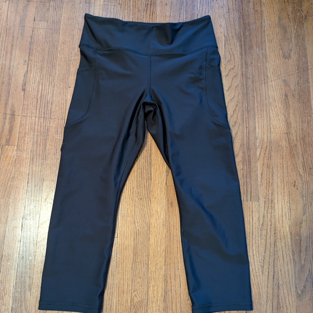 Old Navy Womens Black Capri Leggings